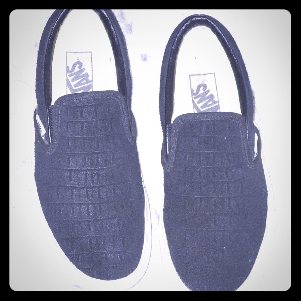 Women’s 7.5 slip on shoes